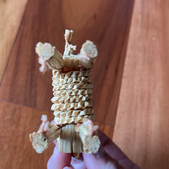 Hand Crafted Animal Figurine - Picture 6 of 6